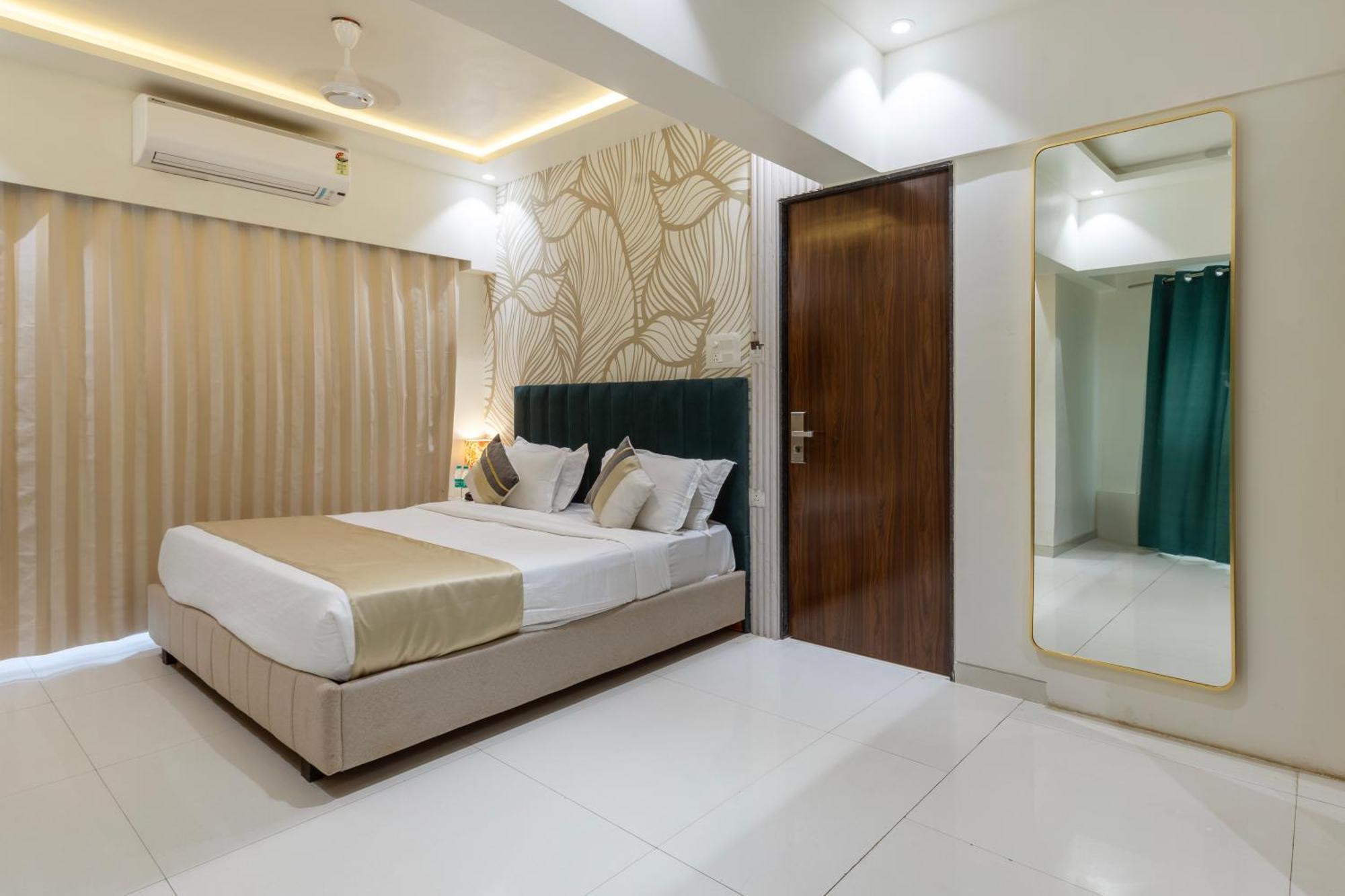 The Orion Premium Suites Bombay Esterno foto
