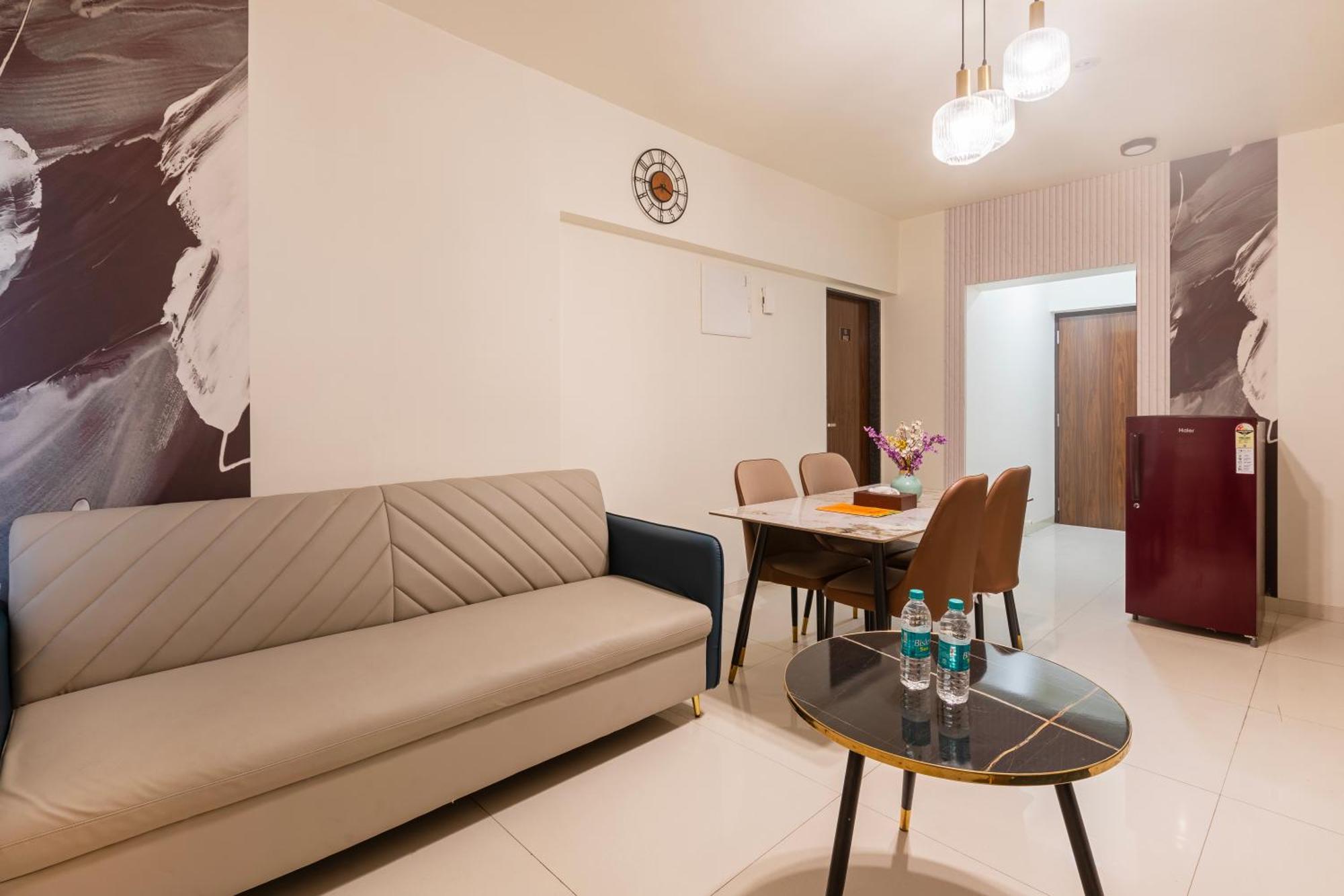 The Orion Premium Suites Bombay Esterno foto