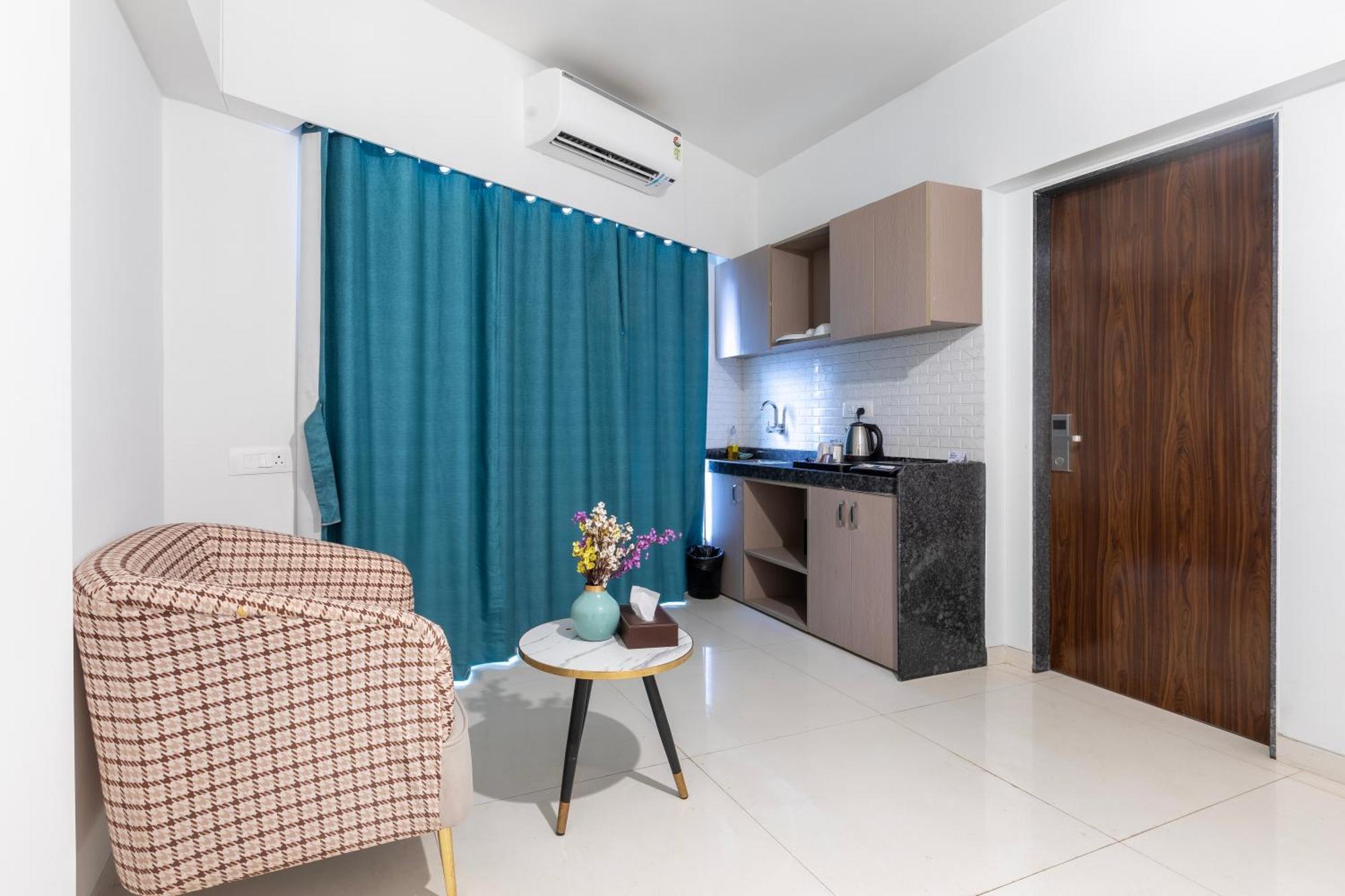 The Orion Premium Suites Bombay Esterno foto