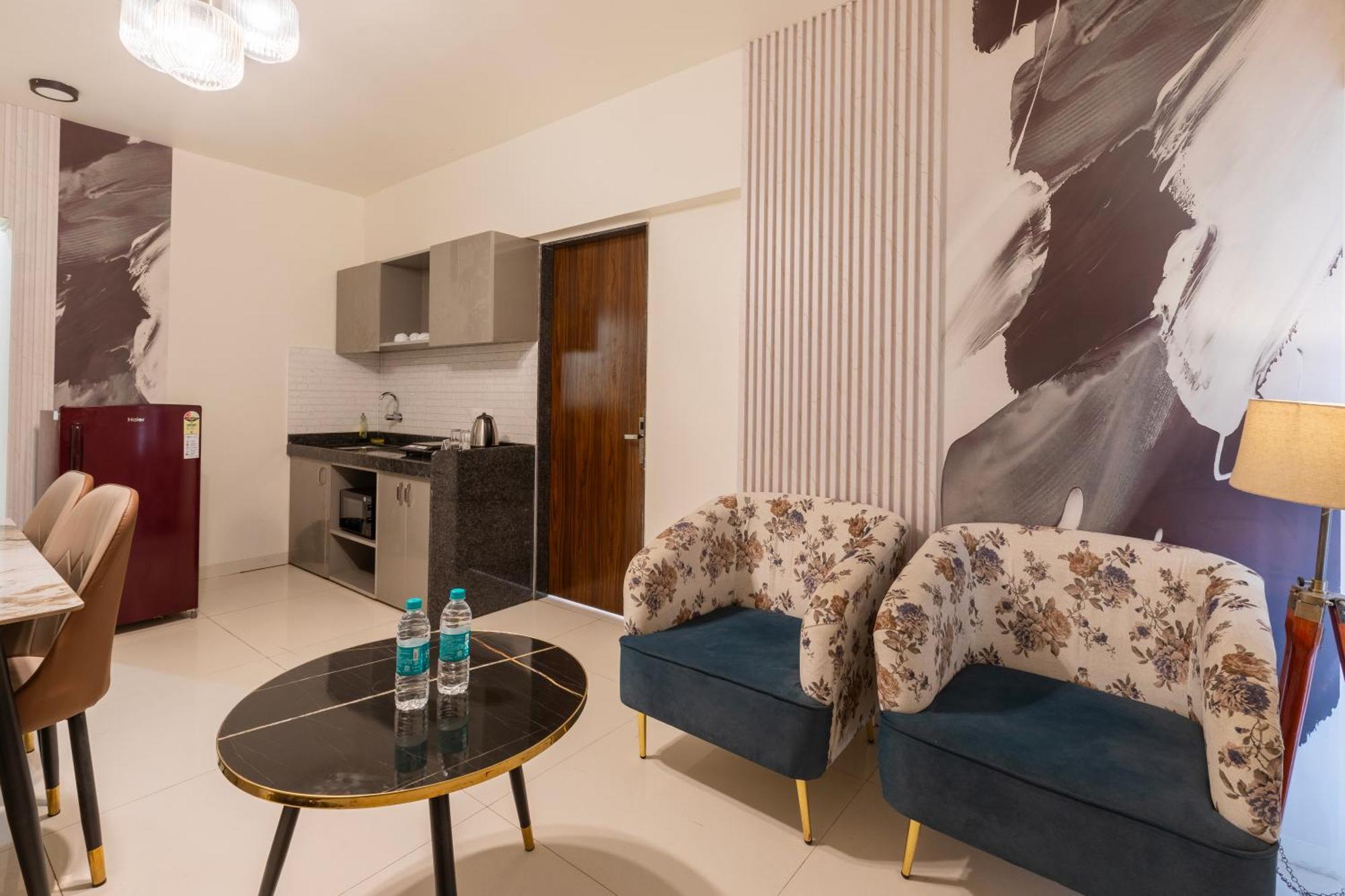 The Orion Premium Suites Bombay Esterno foto