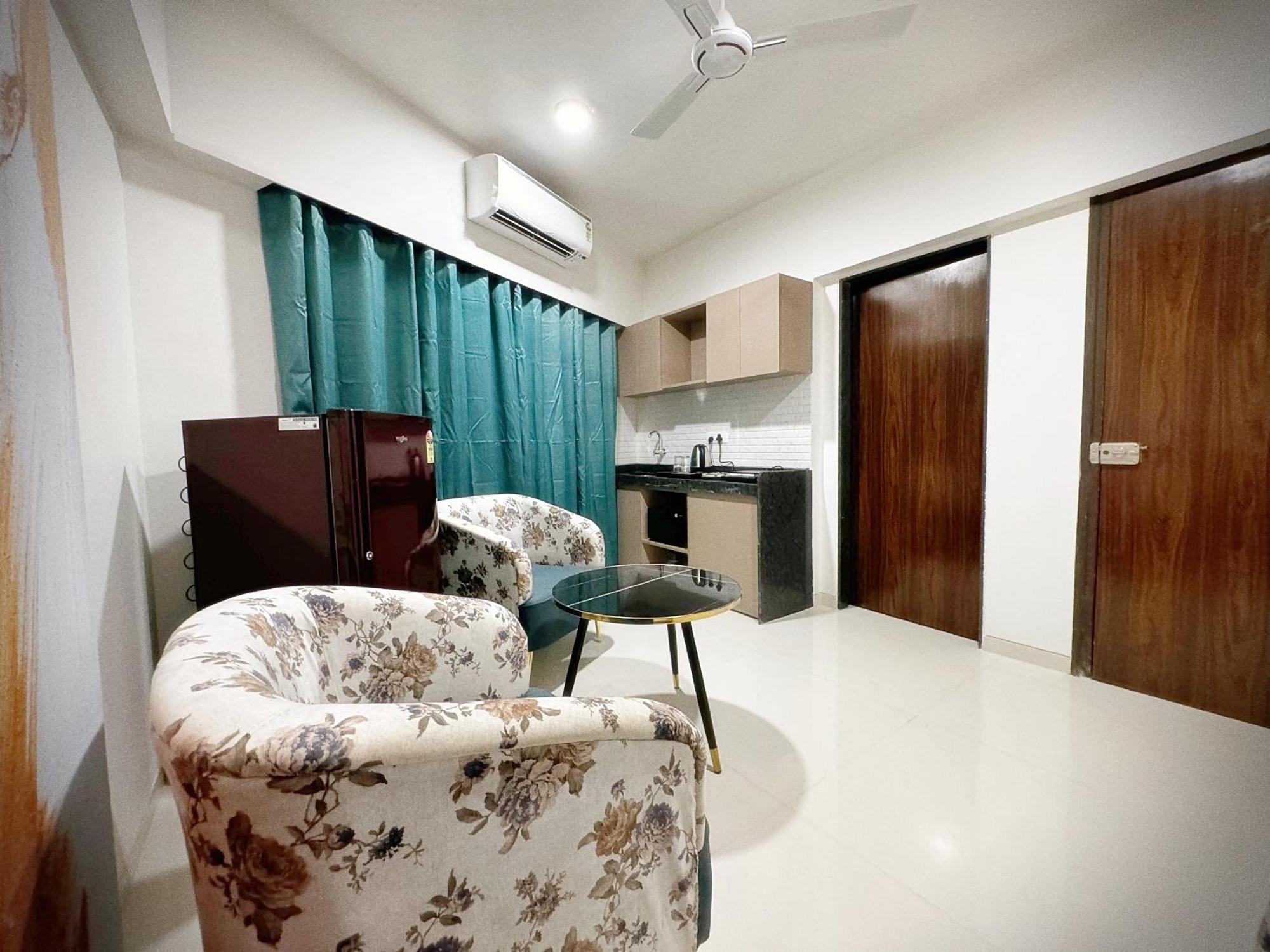 The Orion Premium Suites Bombay Esterno foto