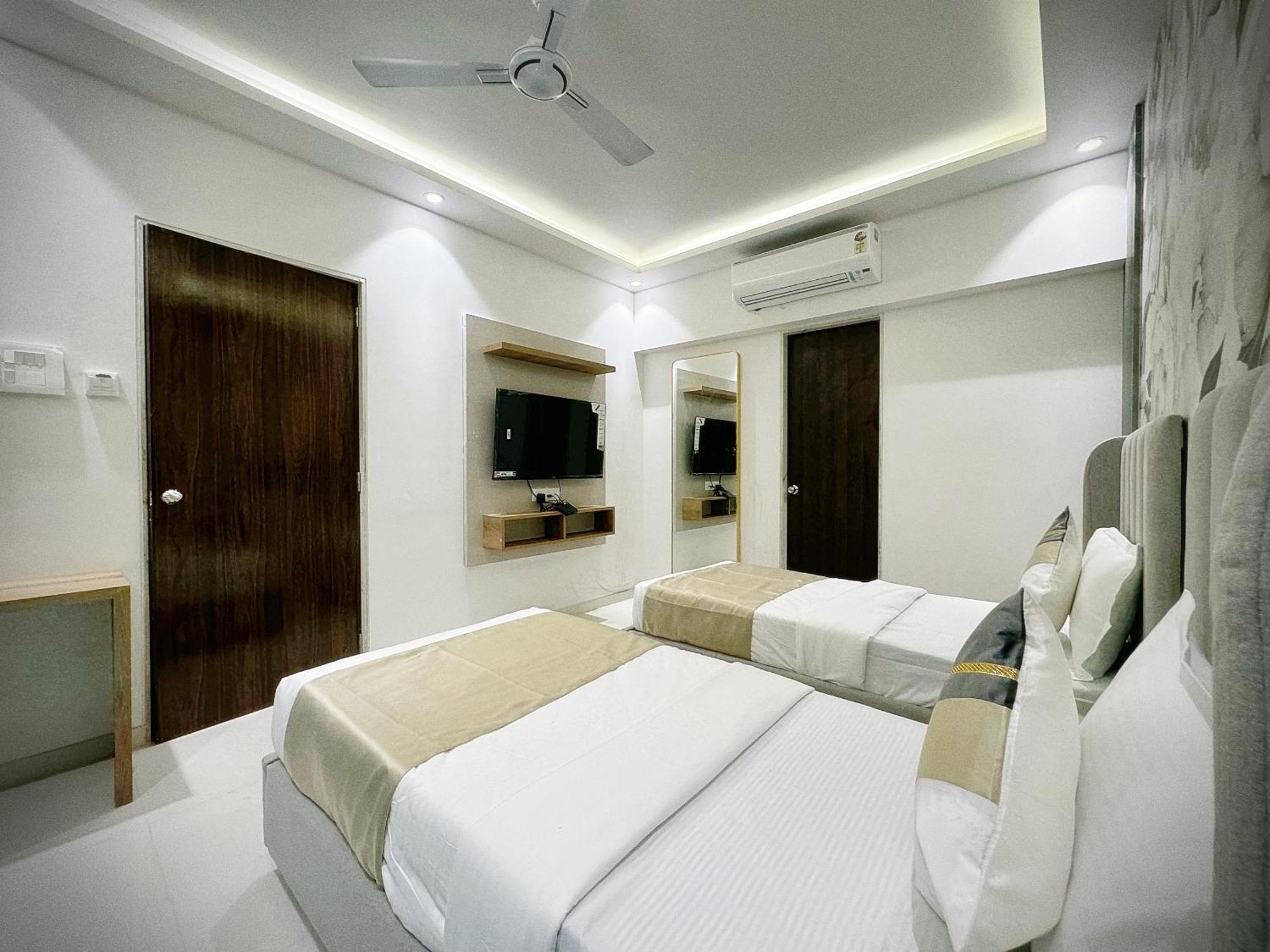 The Orion Premium Suites Bombay Esterno foto