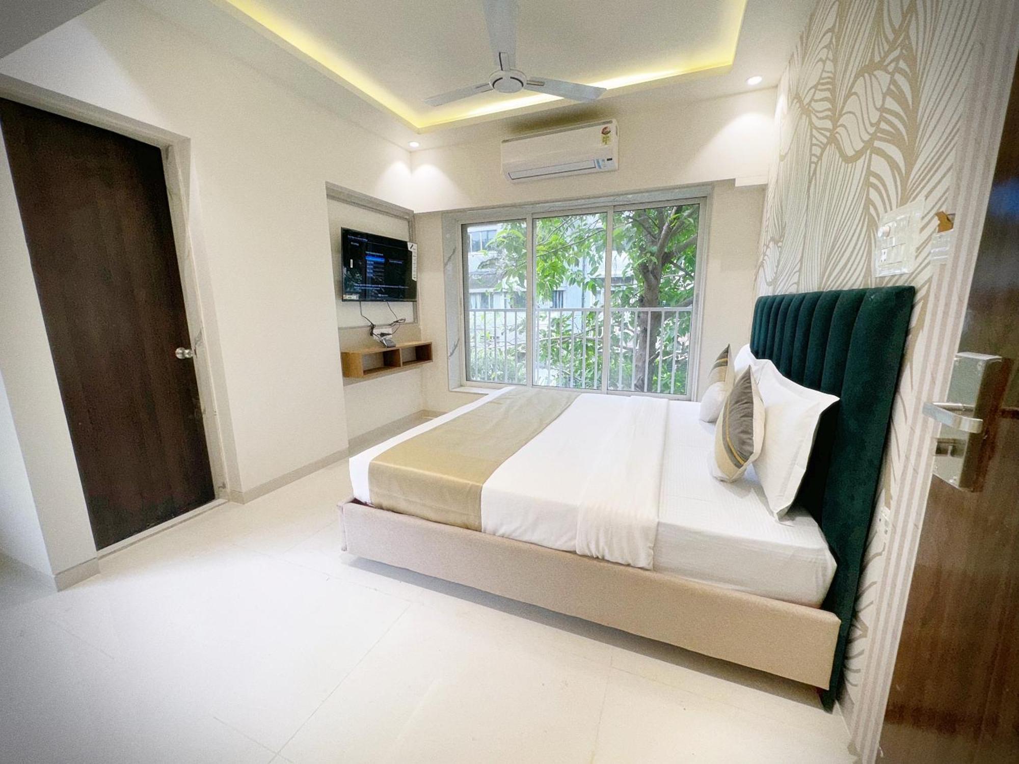 The Orion Premium Suites Bombay Esterno foto